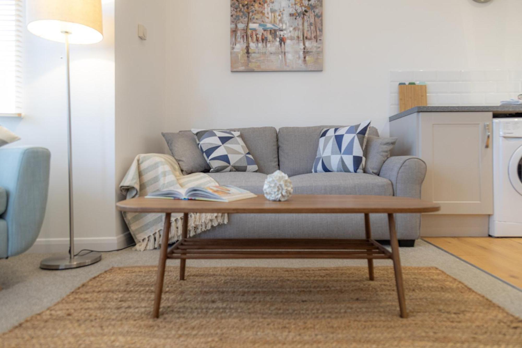 Crescent House Apartments Телфорд Номер фото
