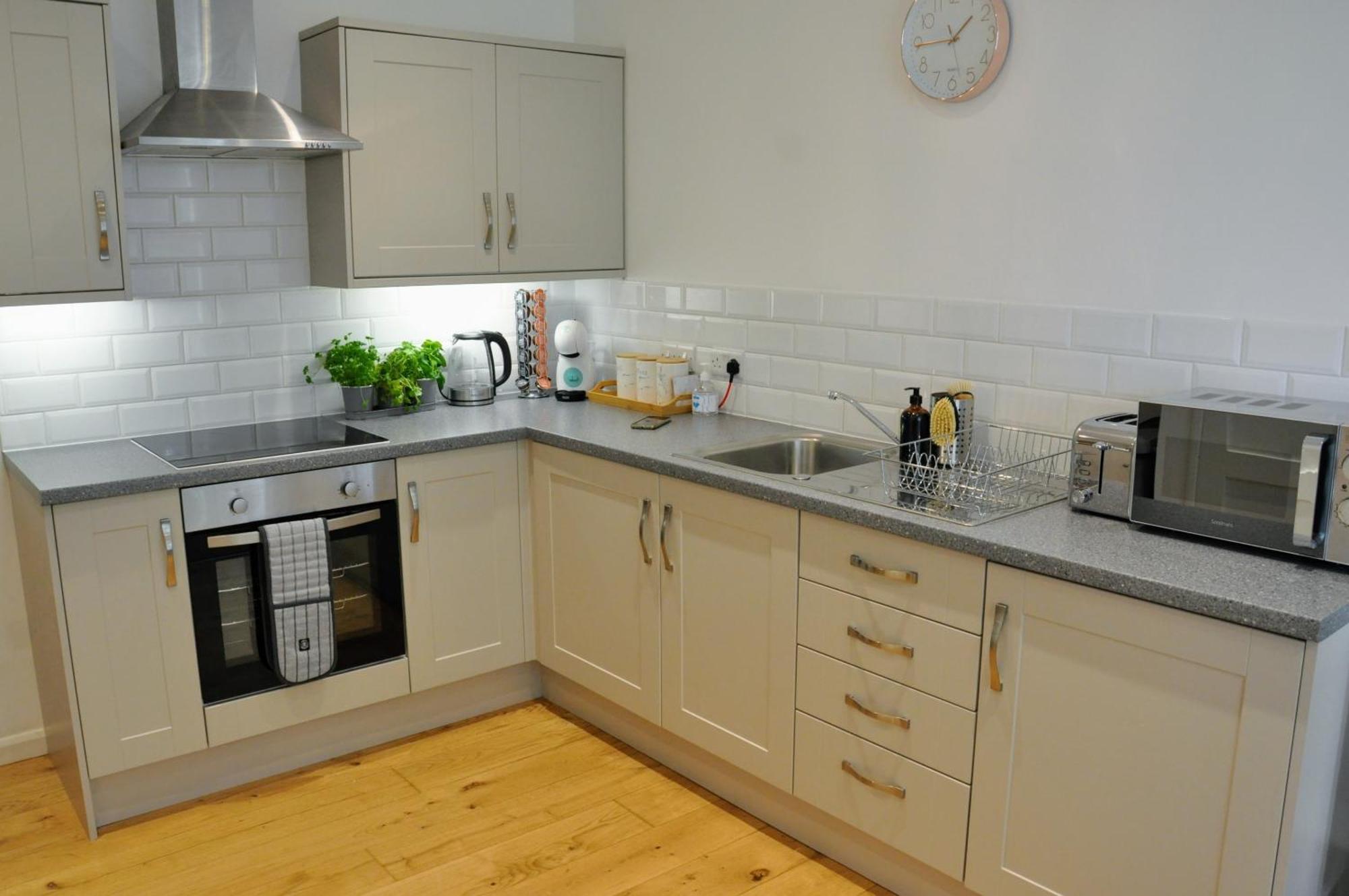 Crescent House Apartments Телфорд Номер фото